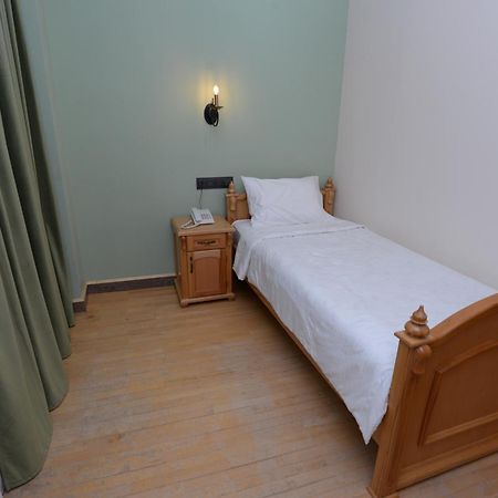 Old Avenue Hotel 久姆里 外观 照片