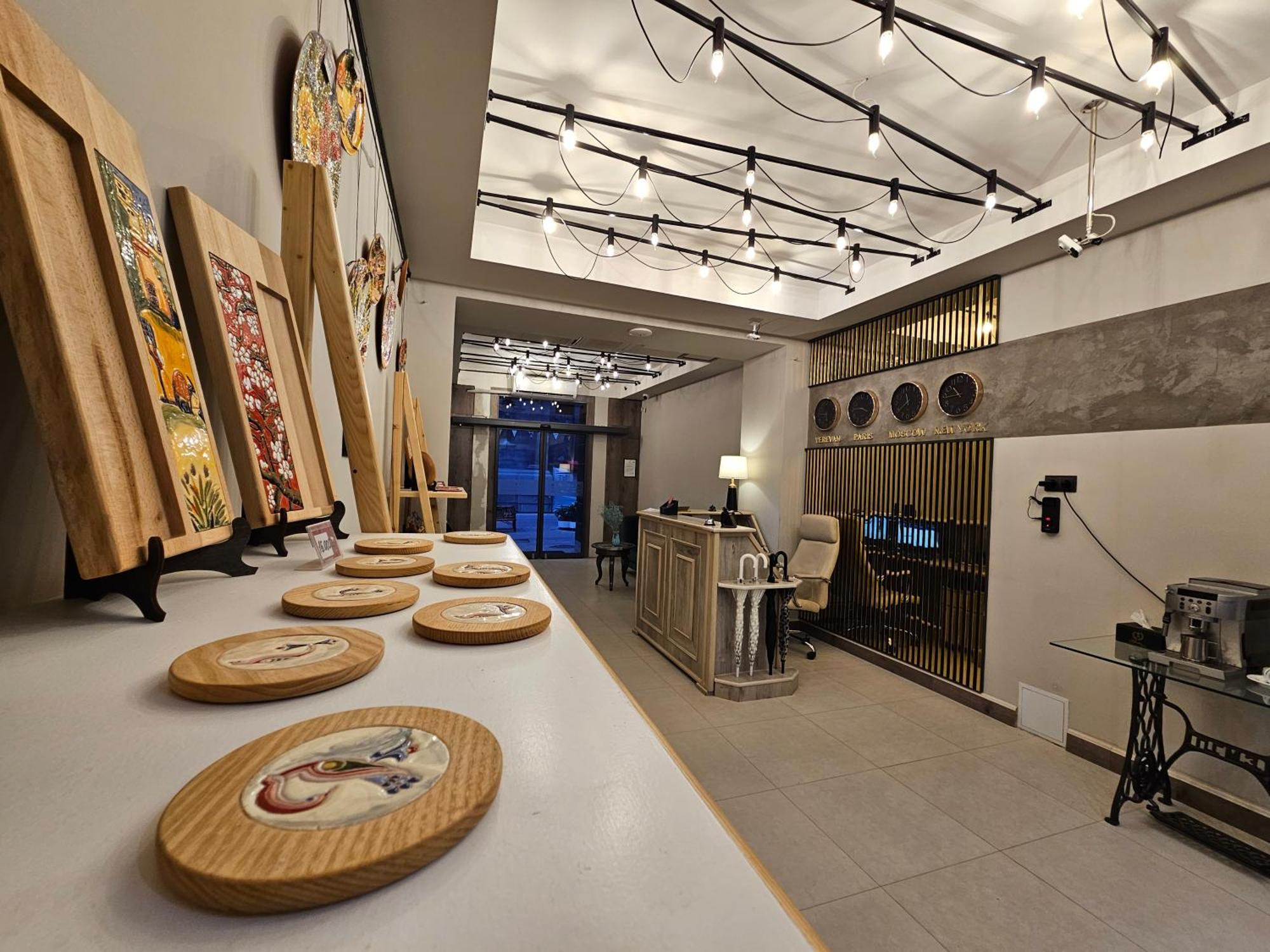Old Avenue Hotel 久姆里 外观 照片